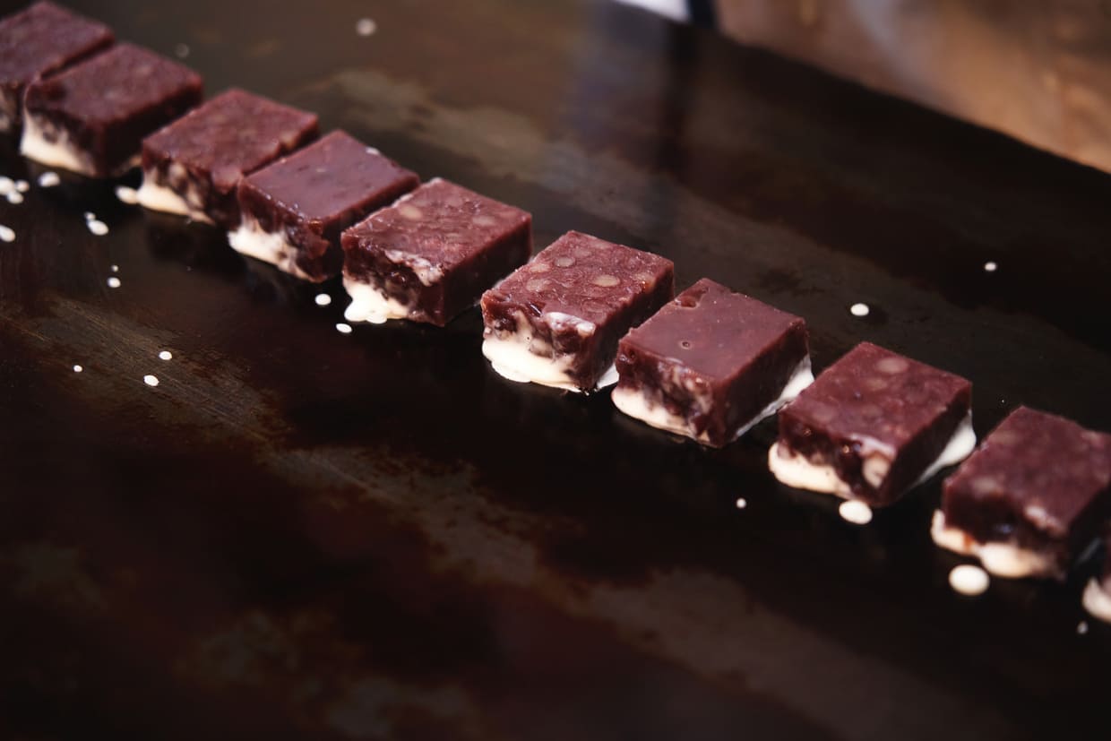 大阪『出入橋きんつば屋』きんつばの製造シーン