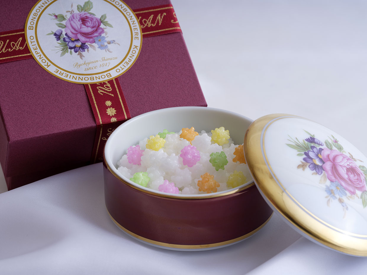 『緑寿庵清水』の「薔薇ボンボニエール」