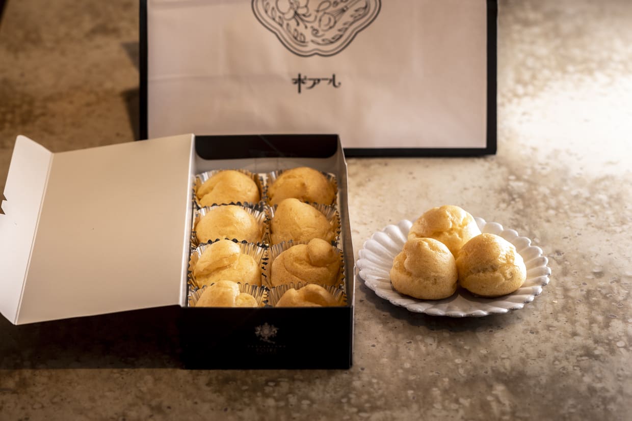 大阪・帝塚山『ポアール』プチシュー、箱と手提袋