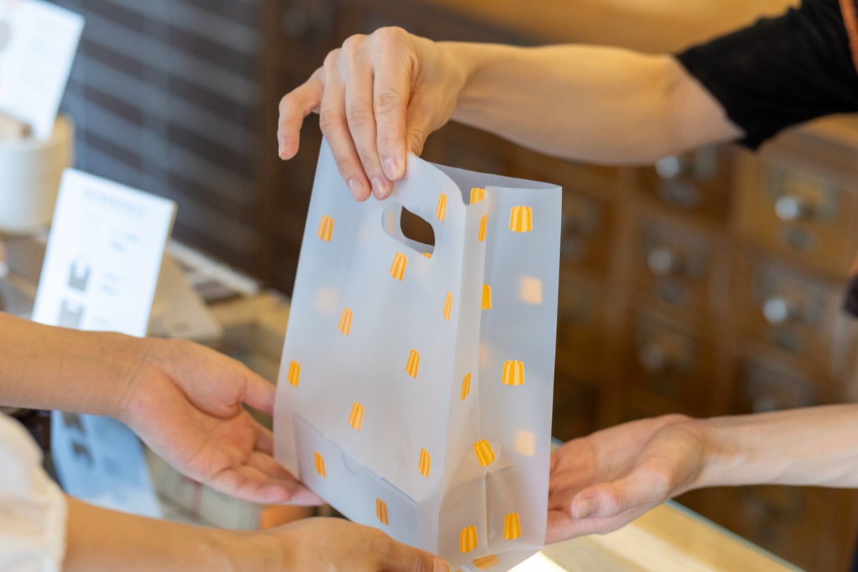 『カヌレ堂 CANELÉ du JAPON 桜川店』テイクアウト