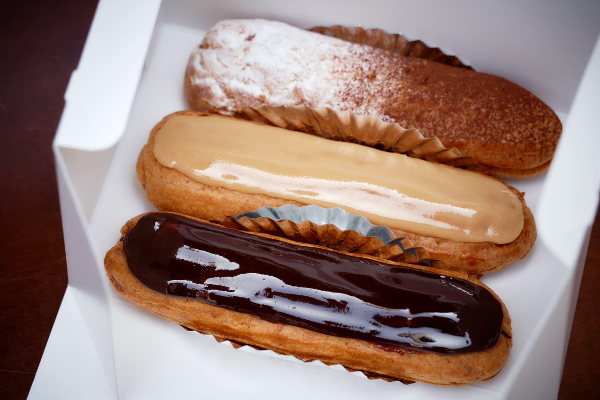『Patisserie La plage』箱入りのエクレア