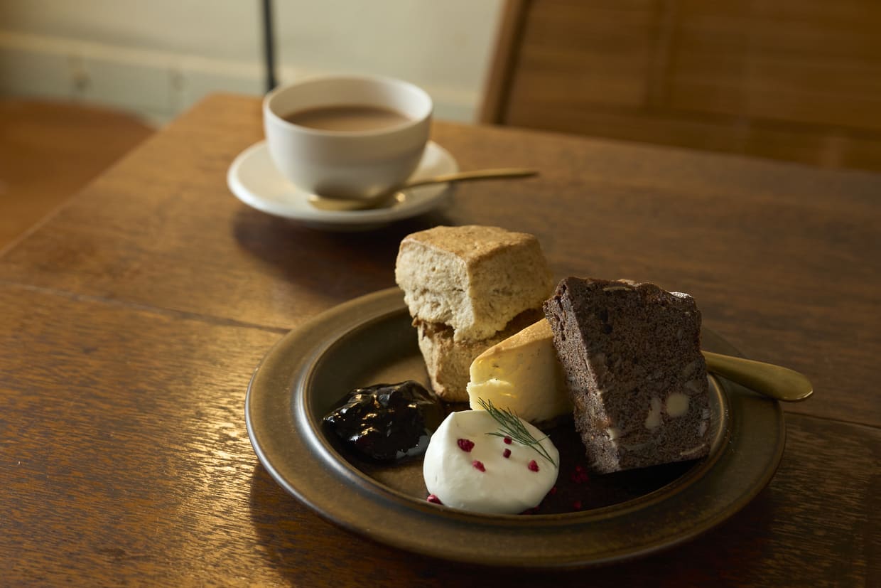 神戸『tea room mahisa 三宮店』チーズケーキとブラックカカオのアソートプレート