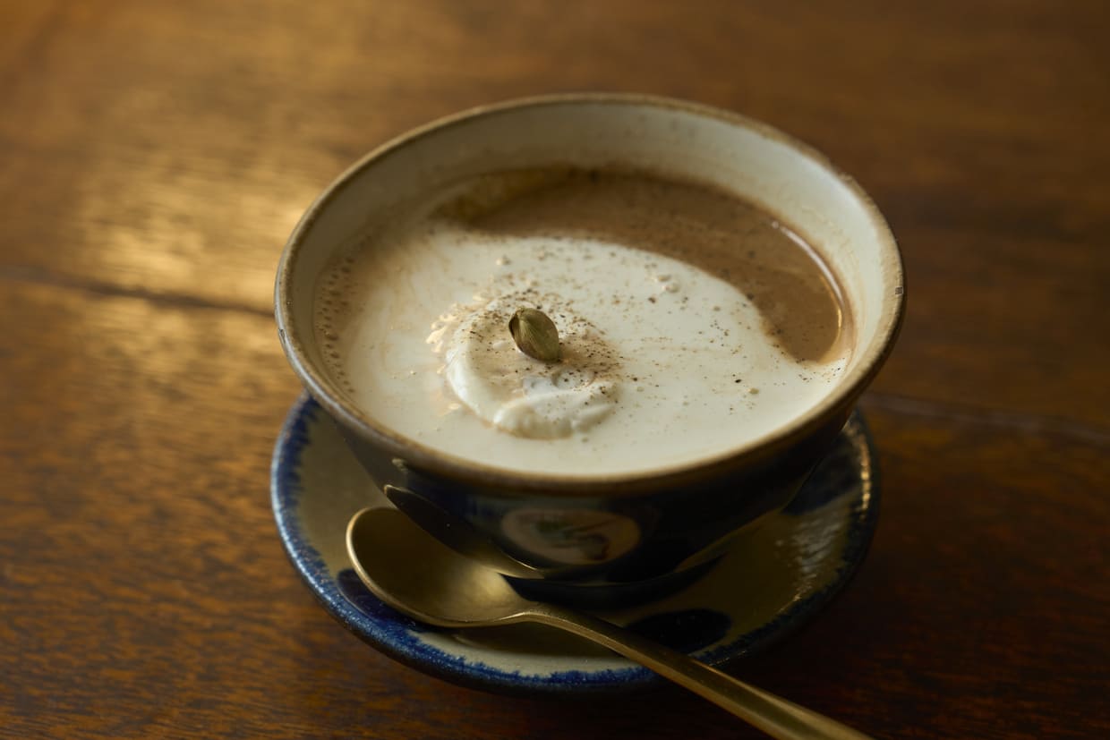 神戸『tea room mahisa 三宮店』チャイ 黒胡椒とカルダモン