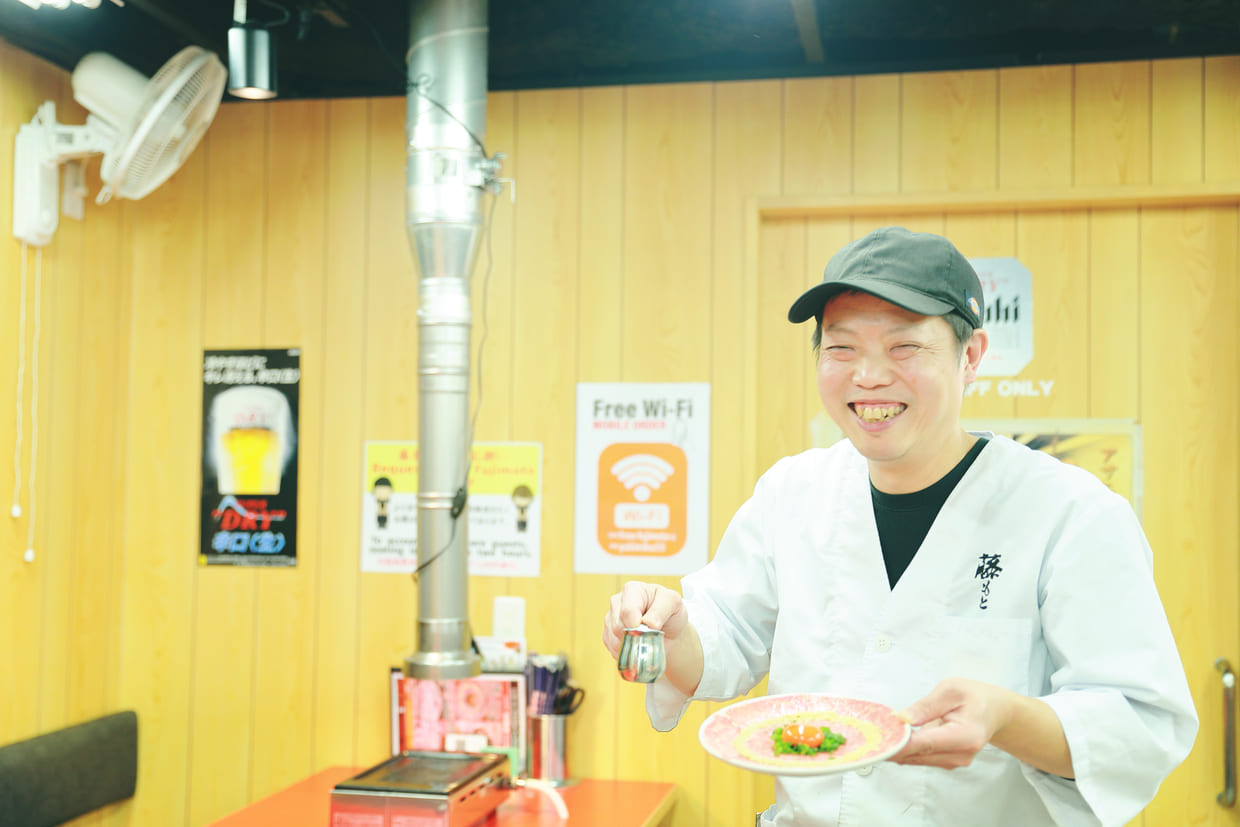 大阪・心斎橋『焼肉 藤もと』スタッフさん