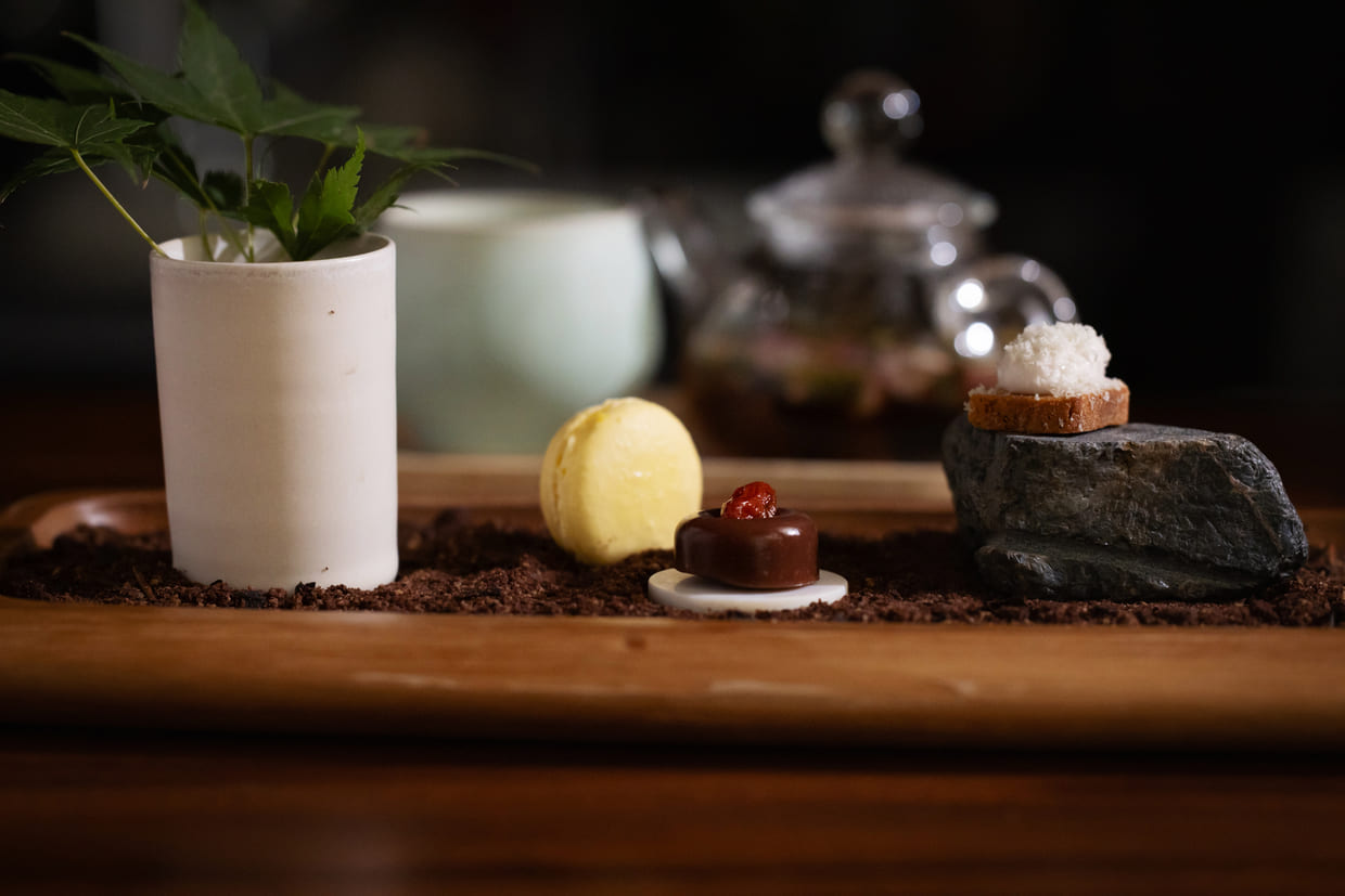 『LUDENS』薬膳茶と小さなお庭