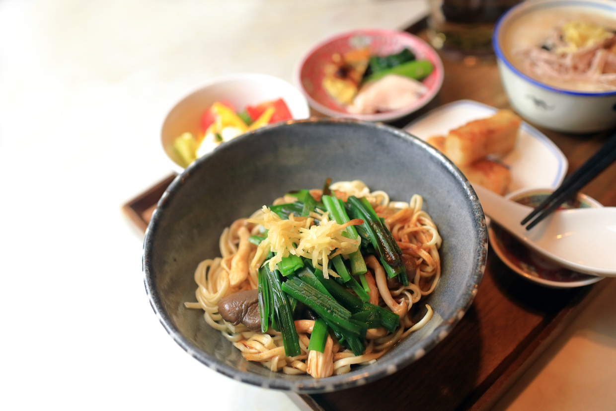 きのことニラの和え麺